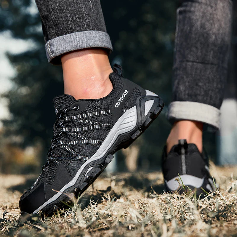 Unisex Lightweight Breathable Non-Slip Hiking Shoes
