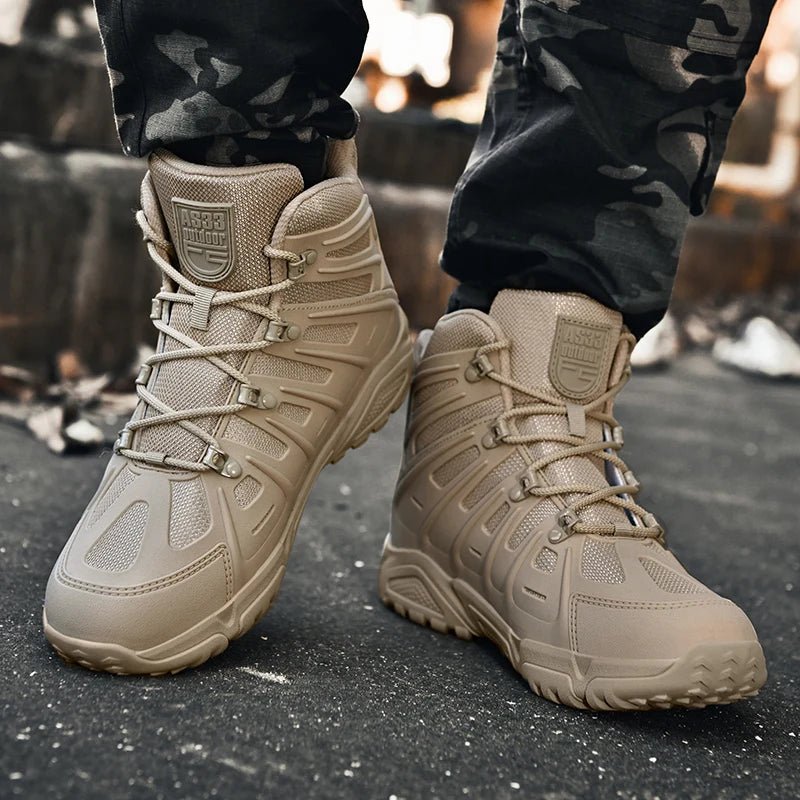 Men's Winter Hiking Boots Leather Upper with High Protection - The PeakTrail