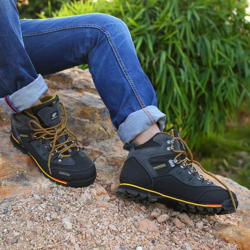 Men’s Hiking Snow Boots for Mountain Trekking