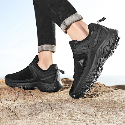 Men’s Leather Hiking Shoes Rubber Sole for Walking and Climbing