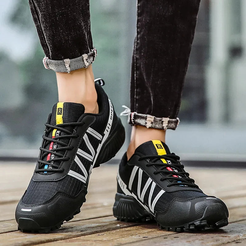 Men's Off Road Hiking Shoes Large Size Rubber Outsole EVA Insole