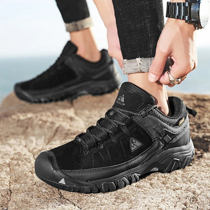 Men’s Leather Hiking Shoes Rubber Sole for Walking and Climbing