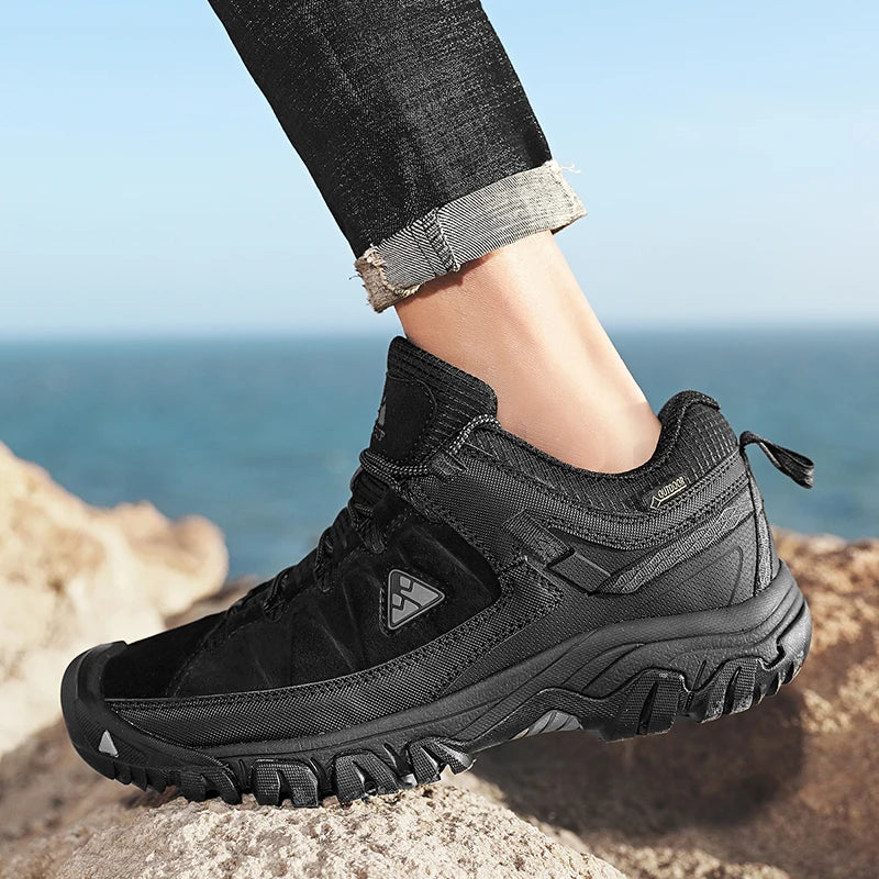 Men’s Leather Hiking Shoes Rubber Sole for Walking and Climbing