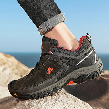 Men’s Leather Hiking Shoes Rubber Sole for Walking and Climbing